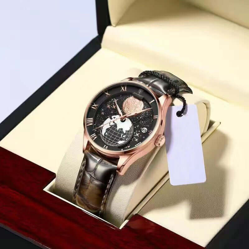 Elegant Quartz Watch with Leather Strap