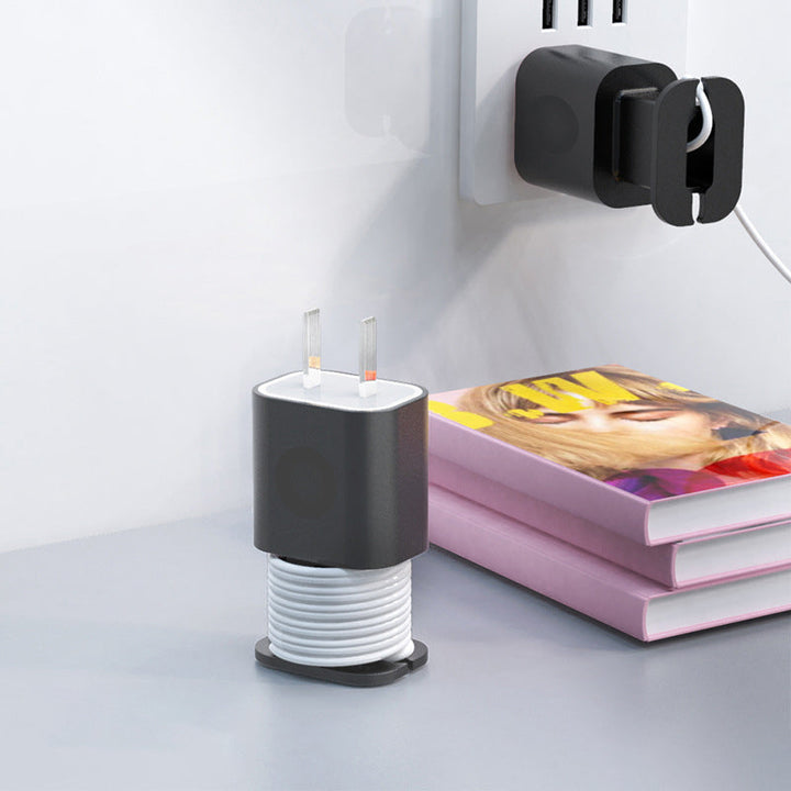 "2 i 1 silikon laddarskydd för Apple laddare, rosa, grå, svart, vit. Skydd mot repor och stötar."