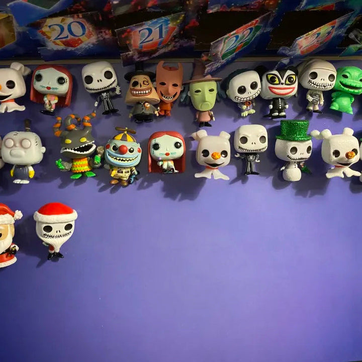 "2024 Adventskalender, dekorativ julkalender med The Nightmare Before Christmas-karaktärer i färgglada fack"