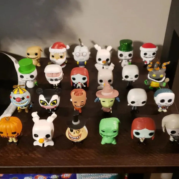 "2024 Adventskalender, dekorativ julkalender med The Nightmare Before Christmas-karaktärer i färgglada fack"