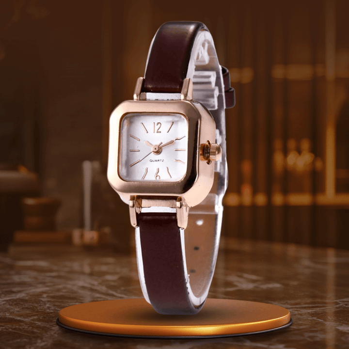Elegant Klocka med Läderrem