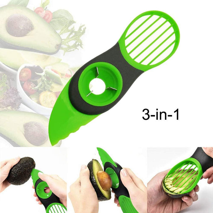 "3-i-1 avokadoskärare i plast och rostfritt stål, grön/vit, för att skala och skiva avokado i köket."