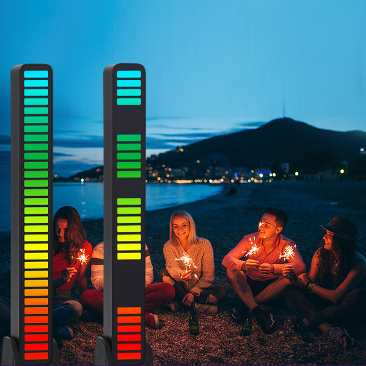 "32-bitars LED Rytmljus med 32 färgglada LED-lampor i aluminiumdesign för dynamisk musikvisualisering, ljudstyrt ljus."