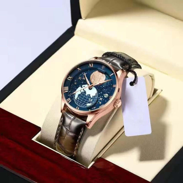 Elegant Quartz Watch with Leather Strap
