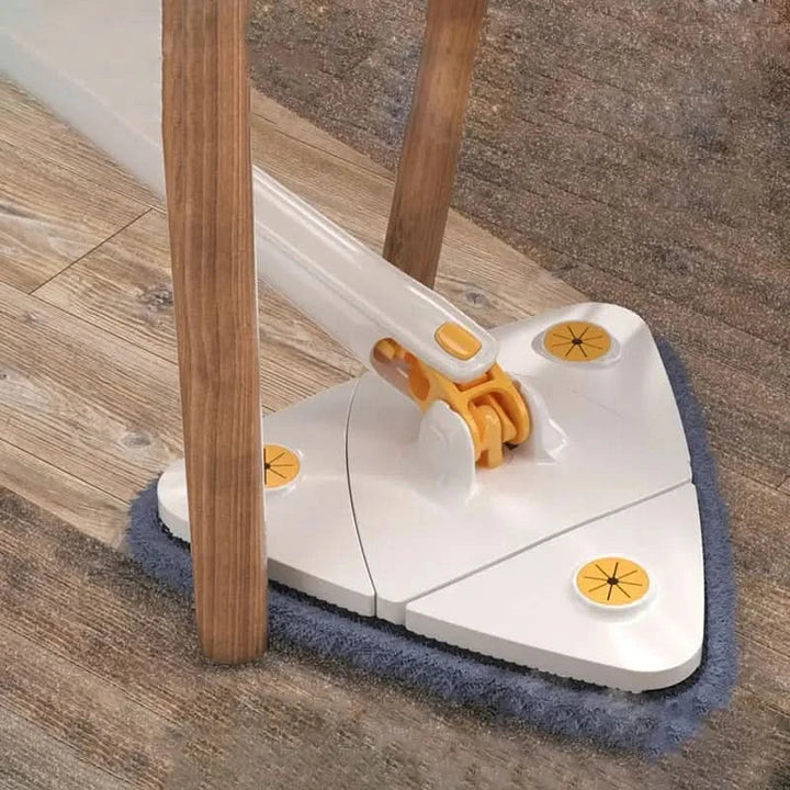 Effektiv våtmopp med inbyggt vattensystem, perfekt för snabb och fläckfri golvrengöring i hemmet.