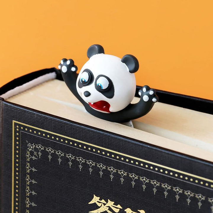 "3D-djurbokmärken för barn i färgglad PVC, djurmotiv som panda och hund, perfekt lästillbehör och prydnad."