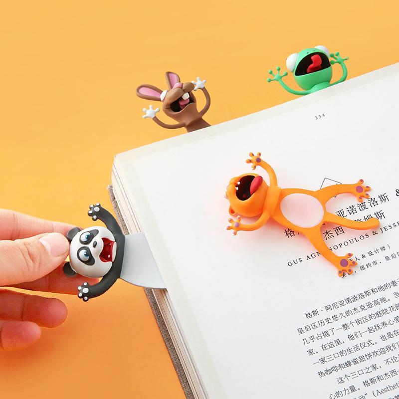 "3D-djurbokmärken för barn i färgglad PVC, djurmotiv som panda och hund, perfekt lästillbehör och prydnad."