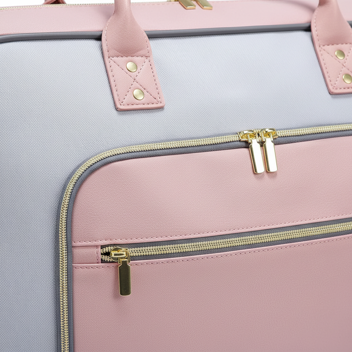 Mångsidigt 4-delars reseset, idealiskt som handbagage. Optimerad packning med weekendväska, necessär, laptopväska.