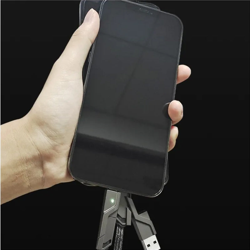 "4-i-1 platt flätad laddningskabel med USB-C, Lightning; anti-trassel design i svart nylon, optimal för snabbladdning"