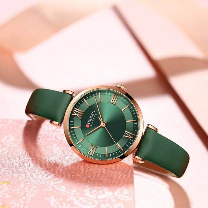 Elegant Vattentät Klocka med Läderarmband