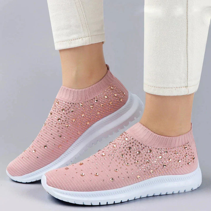 "Andningsaktiva mesh-sneakers för dam med strass, lätt och elegant design med glittrande detaljer och bekväm passform."