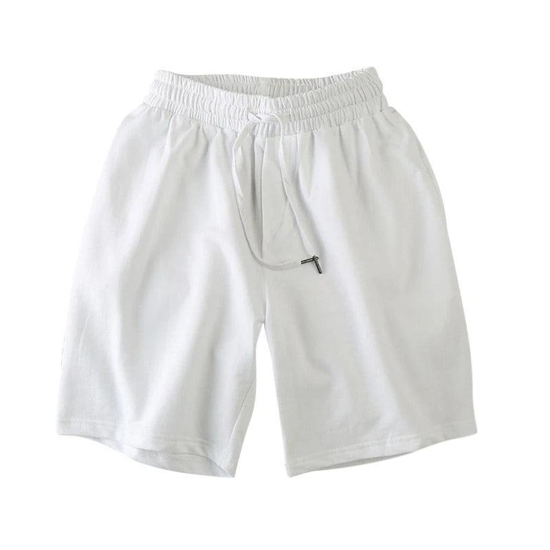 Andningsbara blå herrshorts i polyester med elastiskt midjeband, idealiska för gym och vardag.