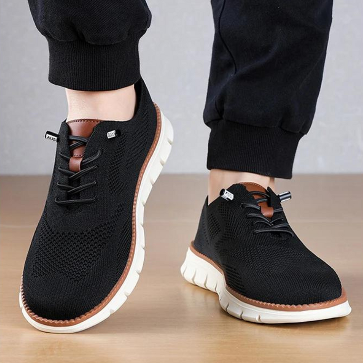 "Andningsbara herrsneakers med EVA-sula, vit meshovandel för bättre ventilation och komfort, halkfri design."