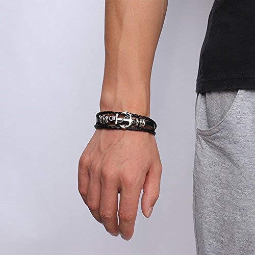 "Ankare armband i brun PU-läder med rostfritt stållås, perfekt herrsmycke med nautisk stil för dagligt bruk."