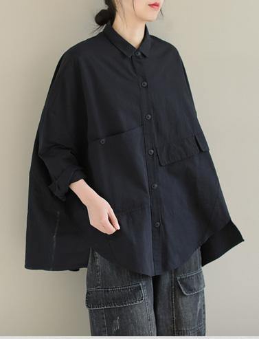 Asymmetrisk damblus i bomullsblandning med kort snitt och krage, vit färg, perfekt för kontor eller dejt.