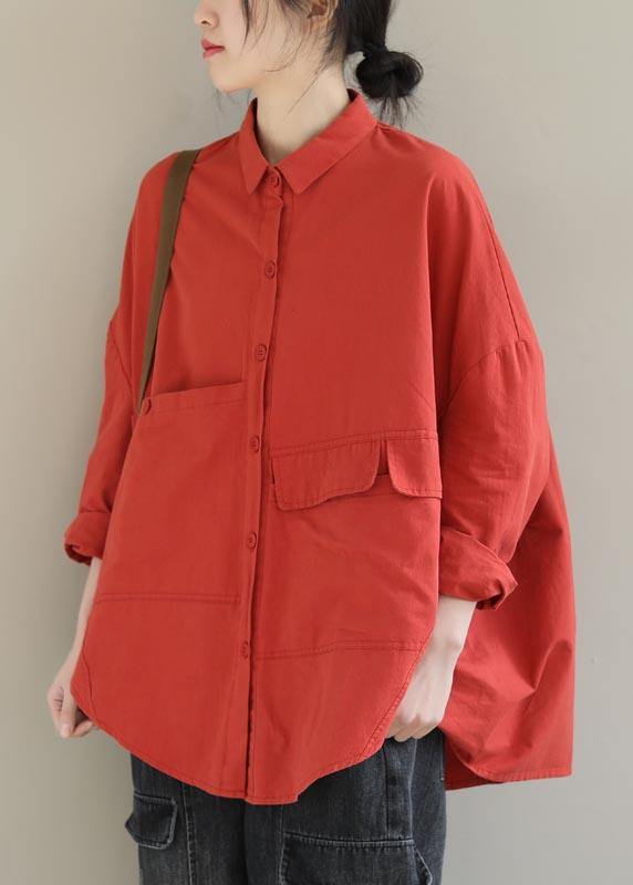Asymmetrisk damblus i bomullsblandning med kort snitt och krage, vit färg, perfekt för kontor eller dejt.