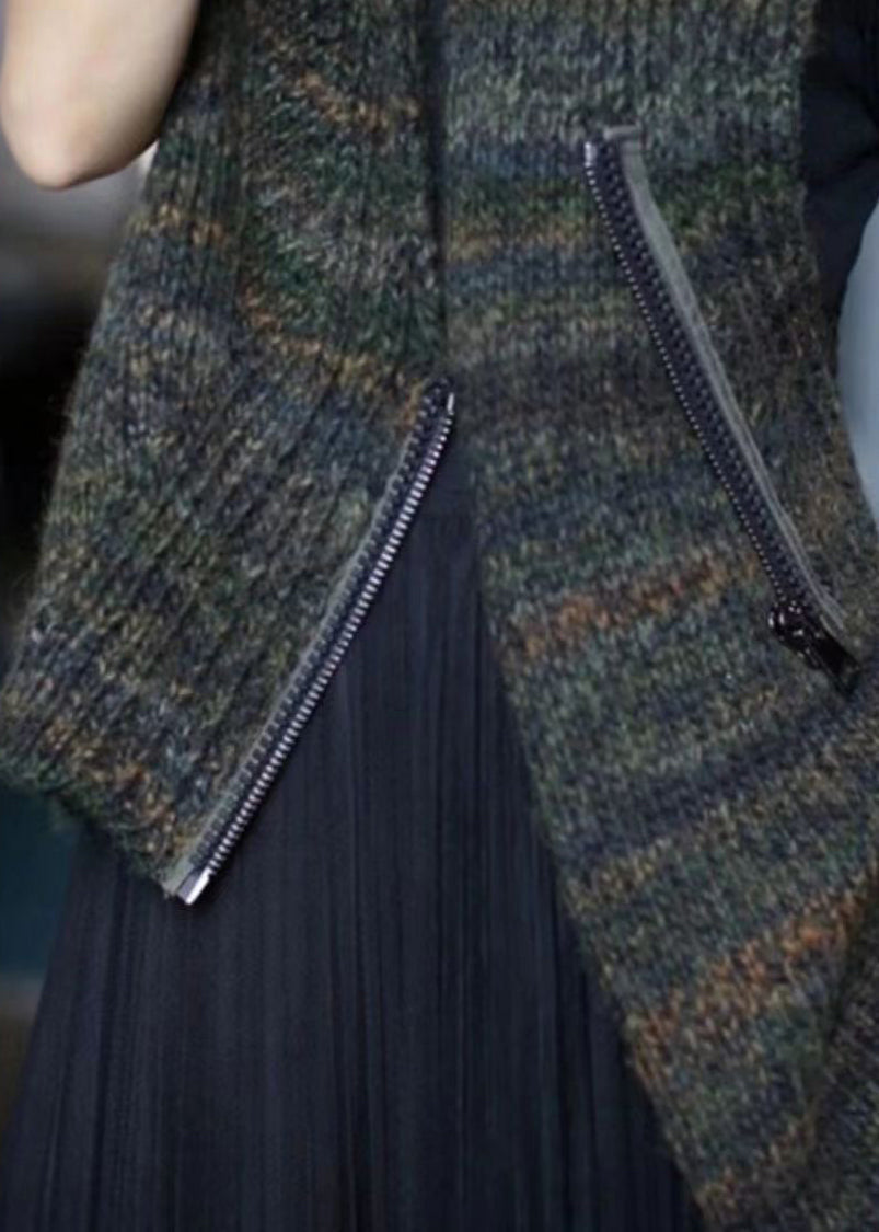 Asymmetrisk mörkgrå stickad väst med dragkedja för kvinnor, elegant ärmlös design, perfekt för lager-på-lager-stil.