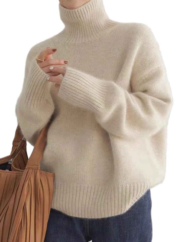 "Beige och grå turtleneck-tröja i kashmirstil för kvinnor, elegant design med mjuk textur."