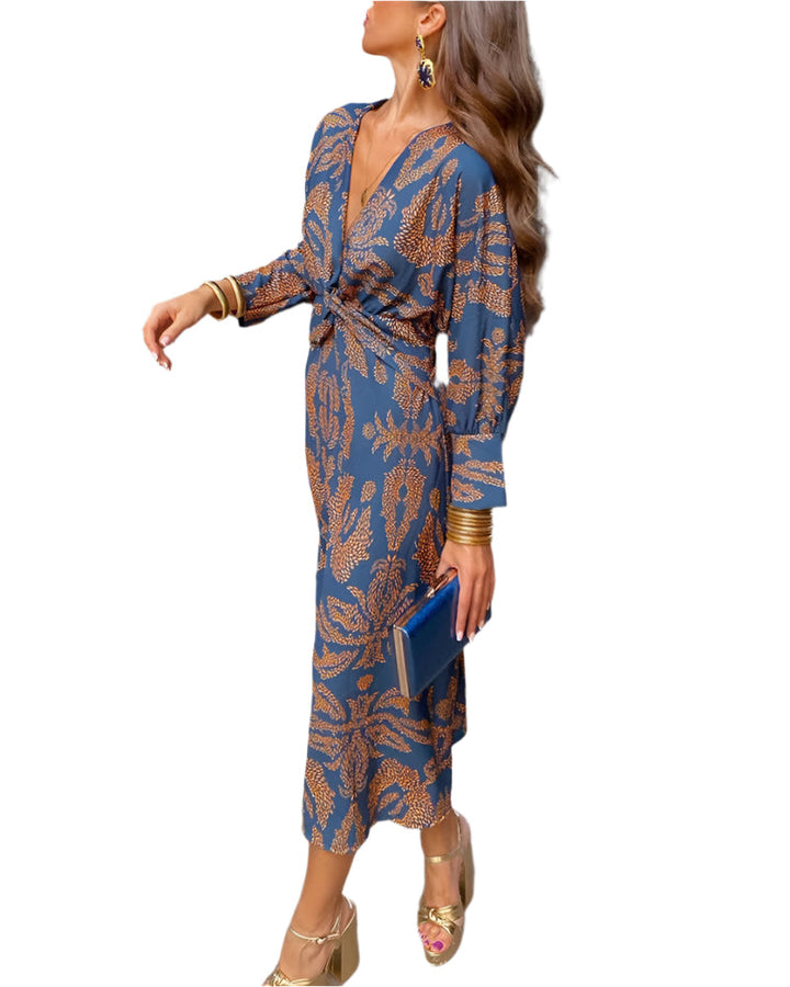 "Boho maxi klänning för kvinnor med justerbar wrap-design, flödande tyg, ger en fri och självsäker look."