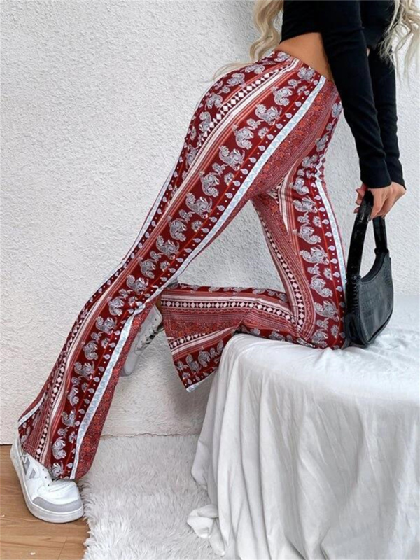 Boho mönstrade dam slim fit byxor med elastan, livfulla färger och bekväm passform, sett från framsidan.