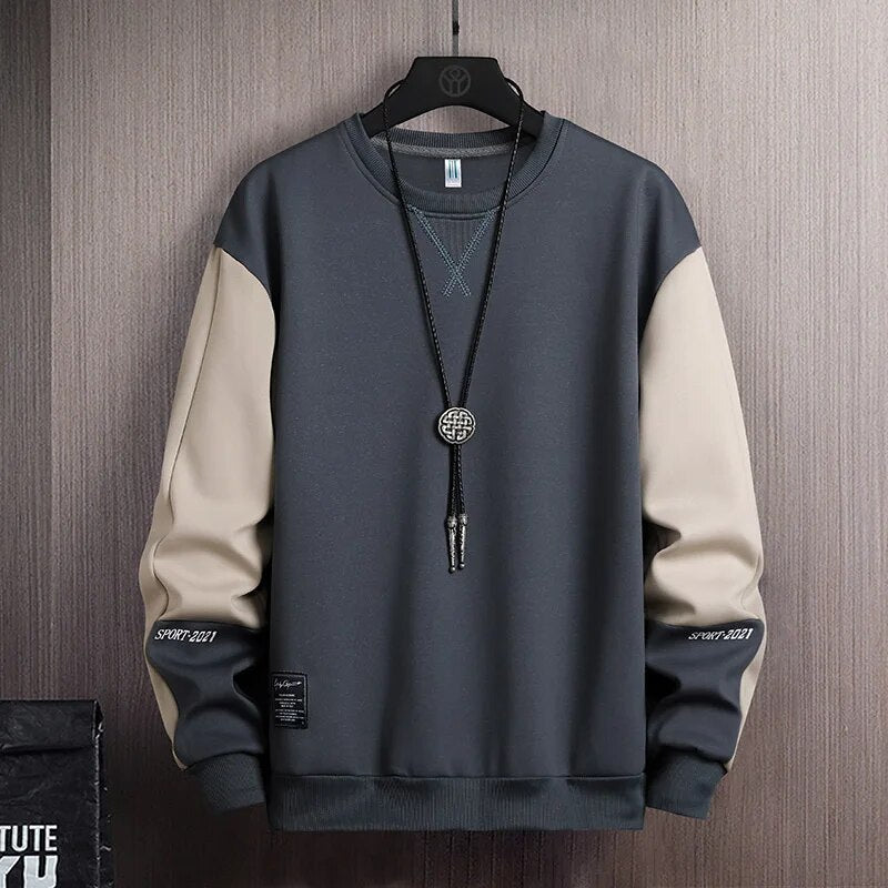 Casual herr hoodie i mjuk polyester, modern passform, flera färger. Idealisk för vardagsbruk med stil och komfort.