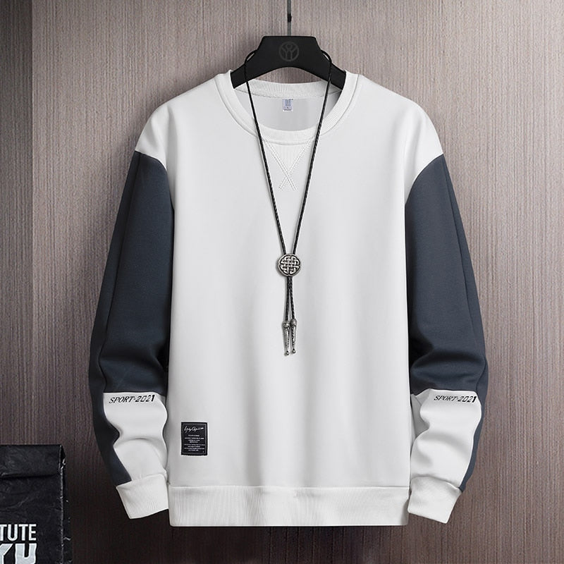 Casual herr hoodie i mjuk polyester, modern passform, flera färger. Idealisk för vardagsbruk med stil och komfort.