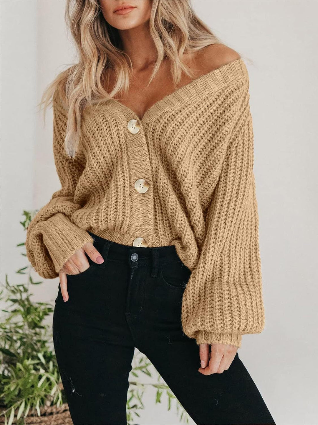 "Chunky stickad damcardigan med lång ärm och knäppning, överdimensionerad passform, stilfull och varm höst- och vinteroutfit.