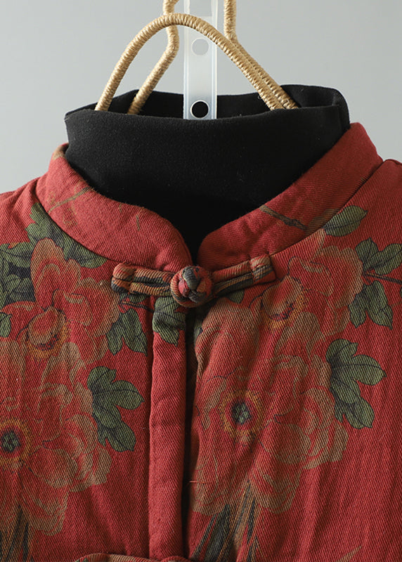 "DAMVÄST I VINTAGE STIL MED FRANSAR OCH PATCHWORK MÖNSTER, PERFEKT FÖR VINTERN OCH VARIERADE STILAR"