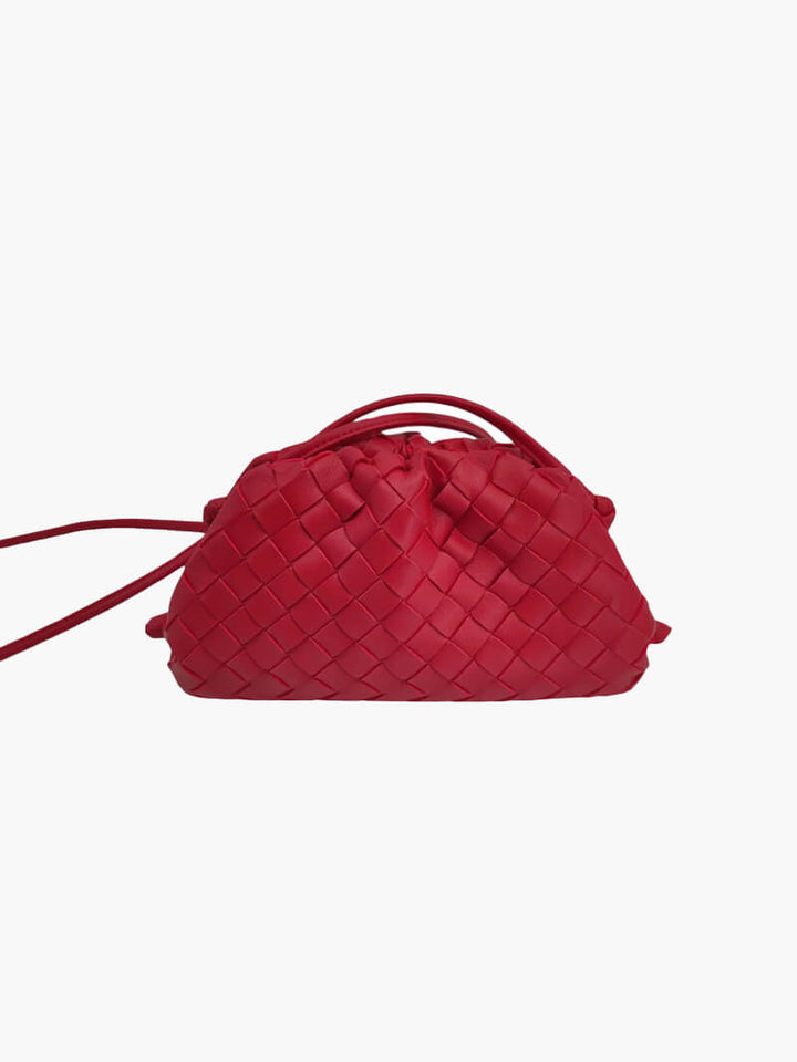 Dam Mini Vävd Väska i Vegansk Läderstil med justerbar axelrem, sofistikerad vävd textur, perfekt accessoar.