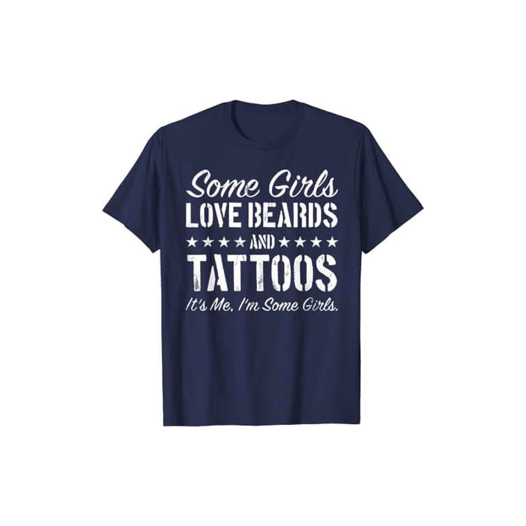 Dam T-shirt med skägg och tatueringar motiv, text 'Some Girls Love Beards And Tattoos', i svart.