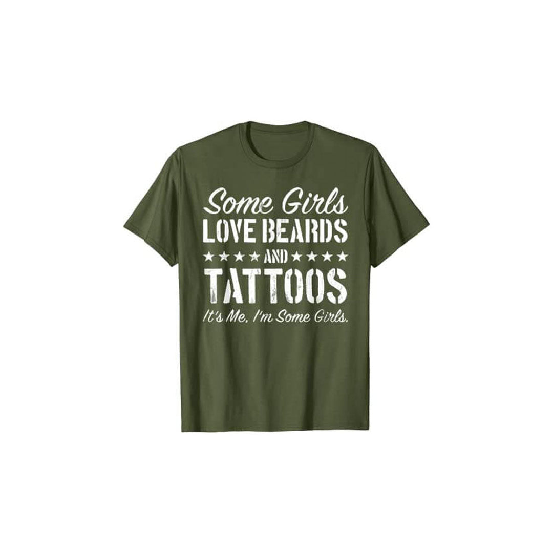 Dam T-shirt med skägg och tatueringar motiv, text 'Some Girls Love Beards And Tattoos', i svart.