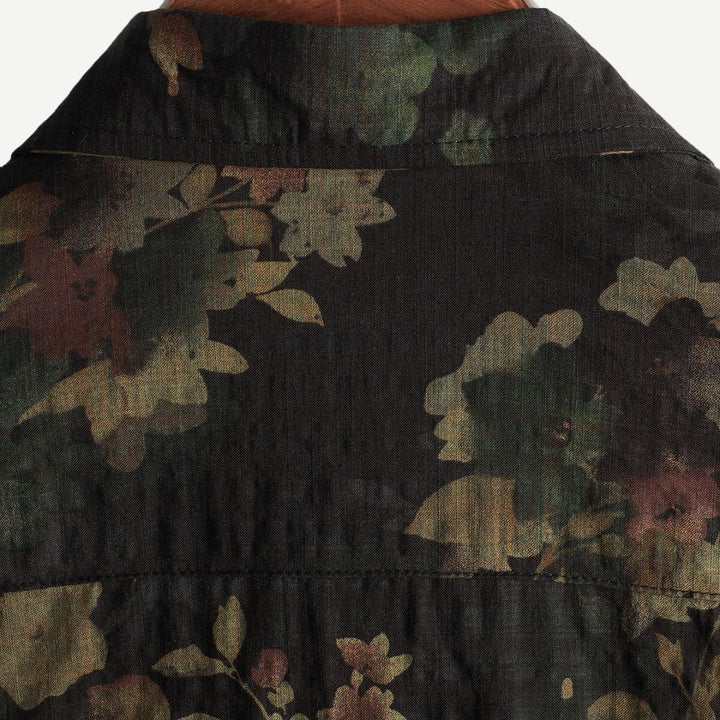 "Dam T-shirt med vintage blommönster i lättviktsmaterial, kortärmad; perfekt för en elegant och avslappnad sommarstil."