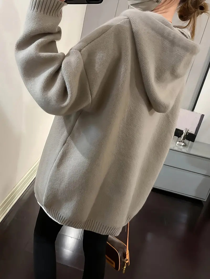 "Dam hoodie med leendedesign, justerbar sladd, mjuk bomullsblandning. Perfekt för vår och höst. Sprider glädje och stil."