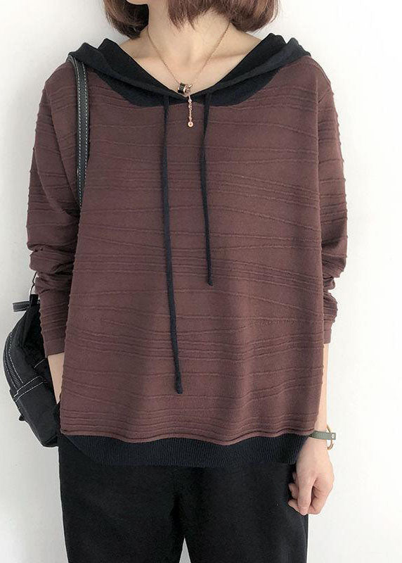 "Dam hoodie patchwork brun gul, lös passform, dragsko justerbar huva, unik stil för höst, framifrån"