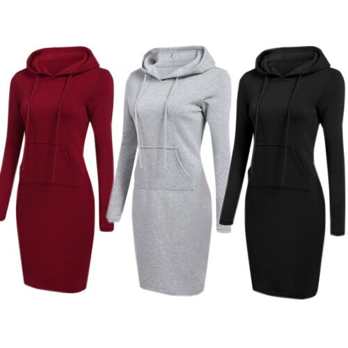 "Dam hoodieklänning i mjuk polyester och elastisk spandex, knälång med känguruficka, stilren och bekväm."