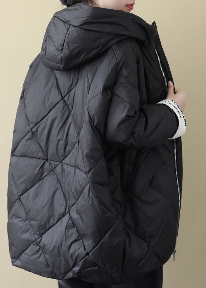 "Dam lång pufferjacka, boho stil, vintrig look, extra värme och komfort, kvinnors mode, elegant och funktionell design."
