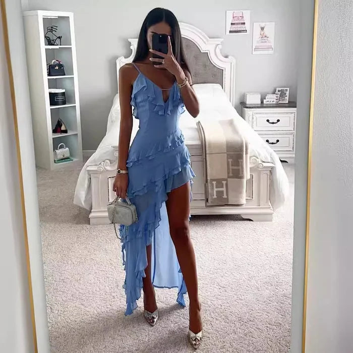 "Dam maxiklänning i asymmetrisk design med ruffle detaljer, polyester; perfekt för sommarevenemang dag och natt."