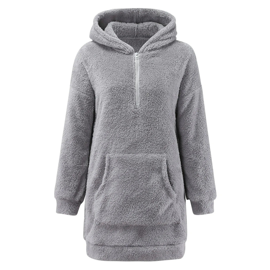 "Dam mjuk hoodie i polyester, avslappnad passform, grå färg, framtill; perfekt för avslappning och kyliga dagar."