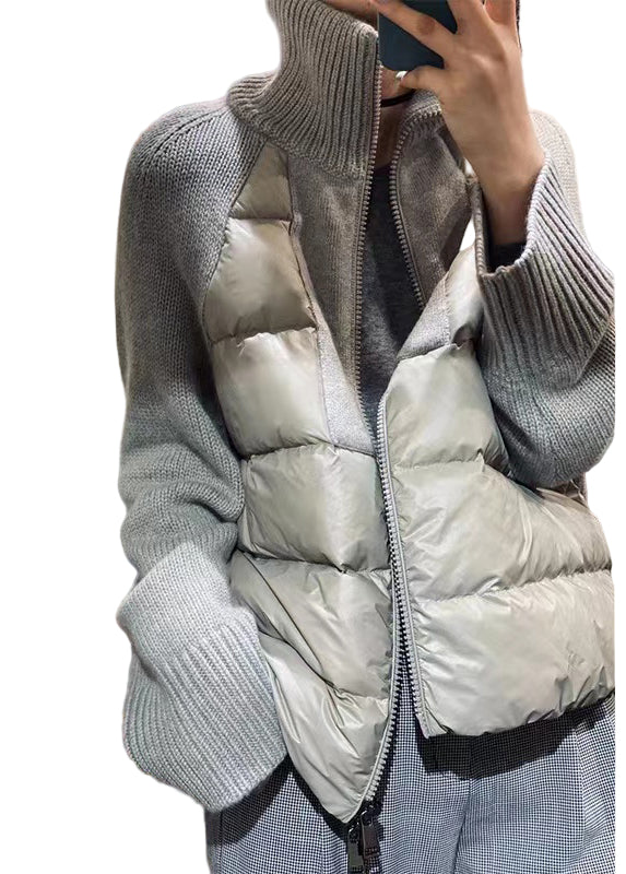 "Dam parka med turtleneck, patchwork-design och dragkedja för stil och komfort, perfekt för kyliga dagar."