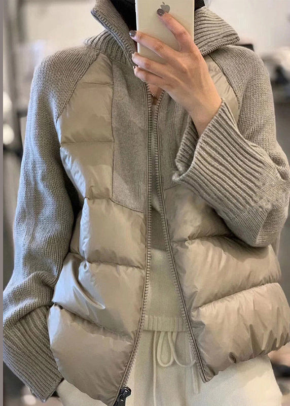 "Dam parka med turtleneck, patchwork-design och dragkedja för stil och komfort, perfekt för kyliga dagar."
