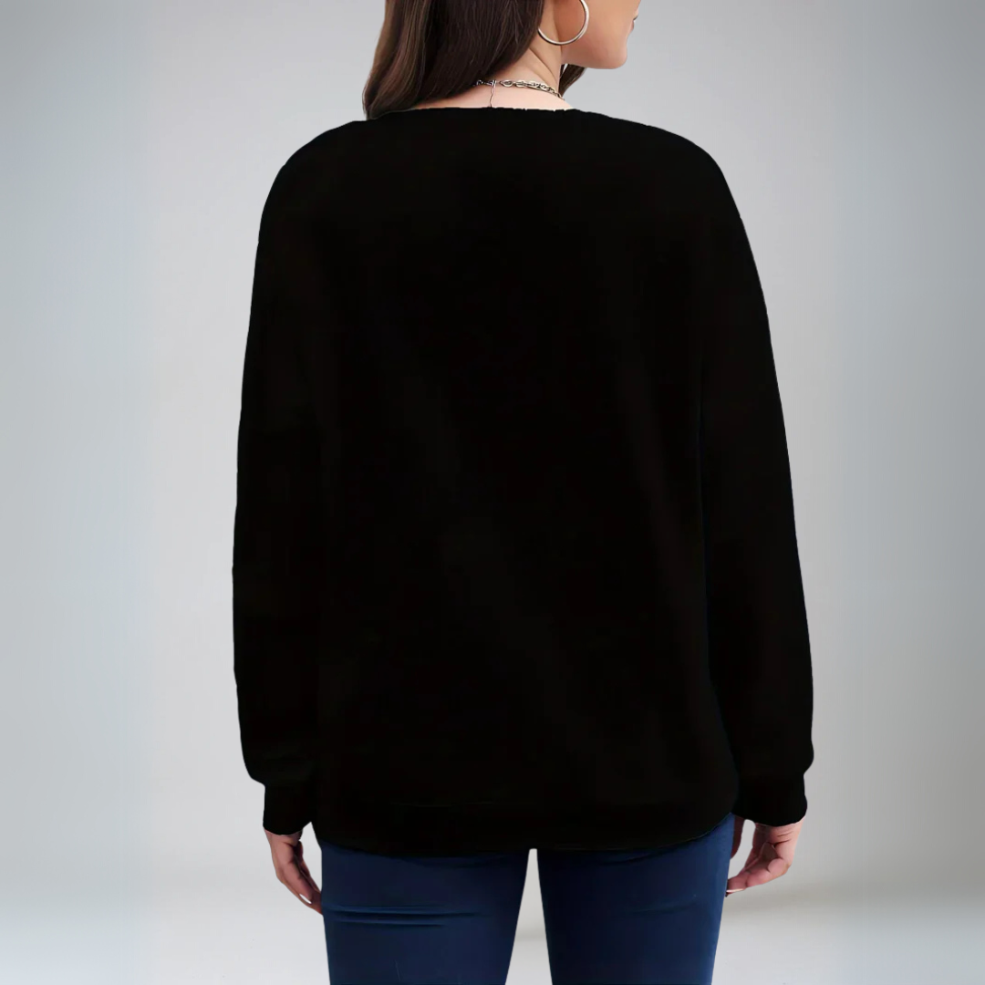 "Dam pullover med hjärtmotiv i mjuk tyg, charmig gradient och välsittande passform, idealisk för kalla dagar."