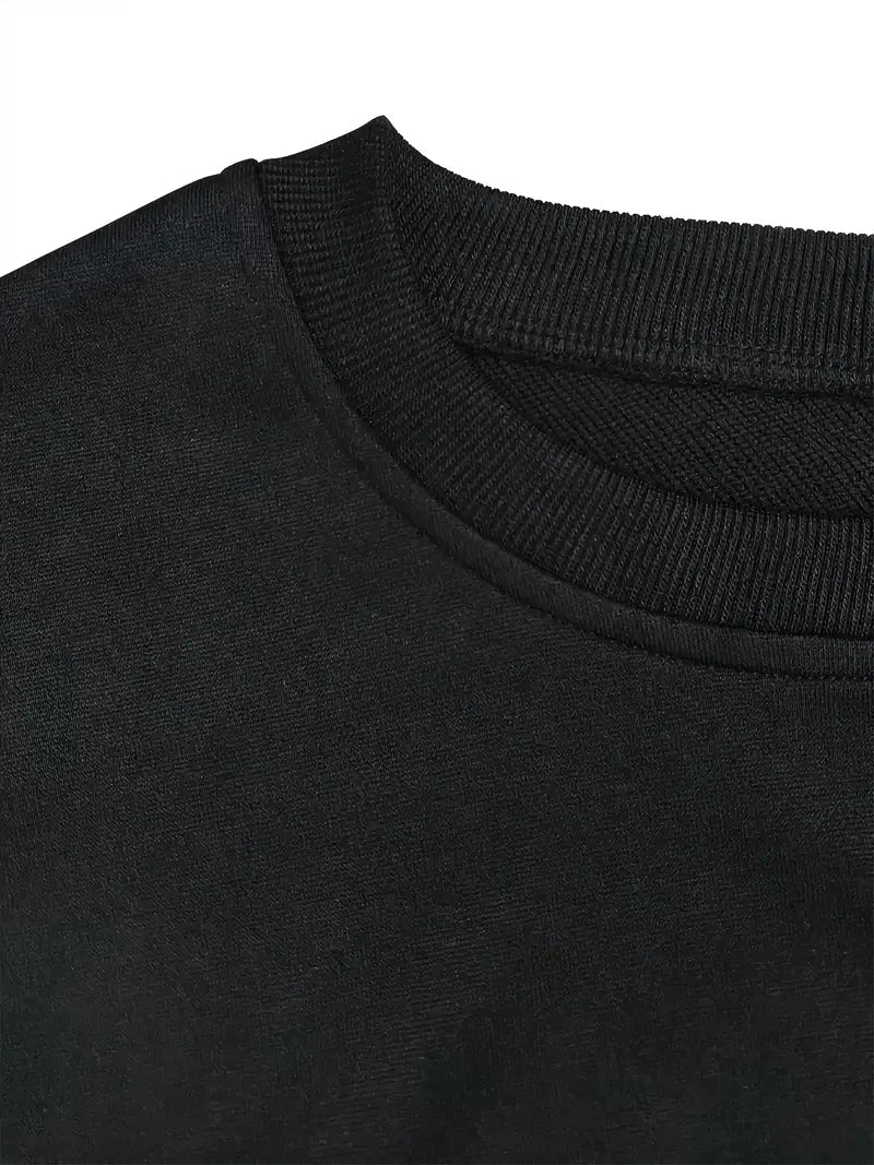 "Dam pullover med hjärtmotiv i mjuk tyg, charmig gradient och välsittande passform, idealisk för kalla dagar."