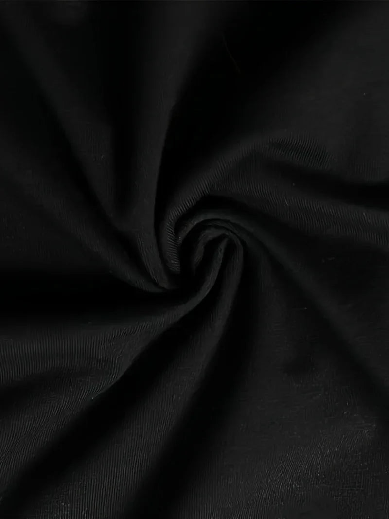 "Dam pullover med hjärtmotiv i mjuk tyg, charmig gradient och välsittande passform, idealisk för kalla dagar."