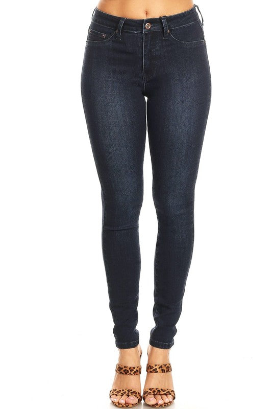 "Dam skinny jeans hög midja i indigo, formande passform, mörk denim med stretch och stilfulla sömmar för kvinnor."