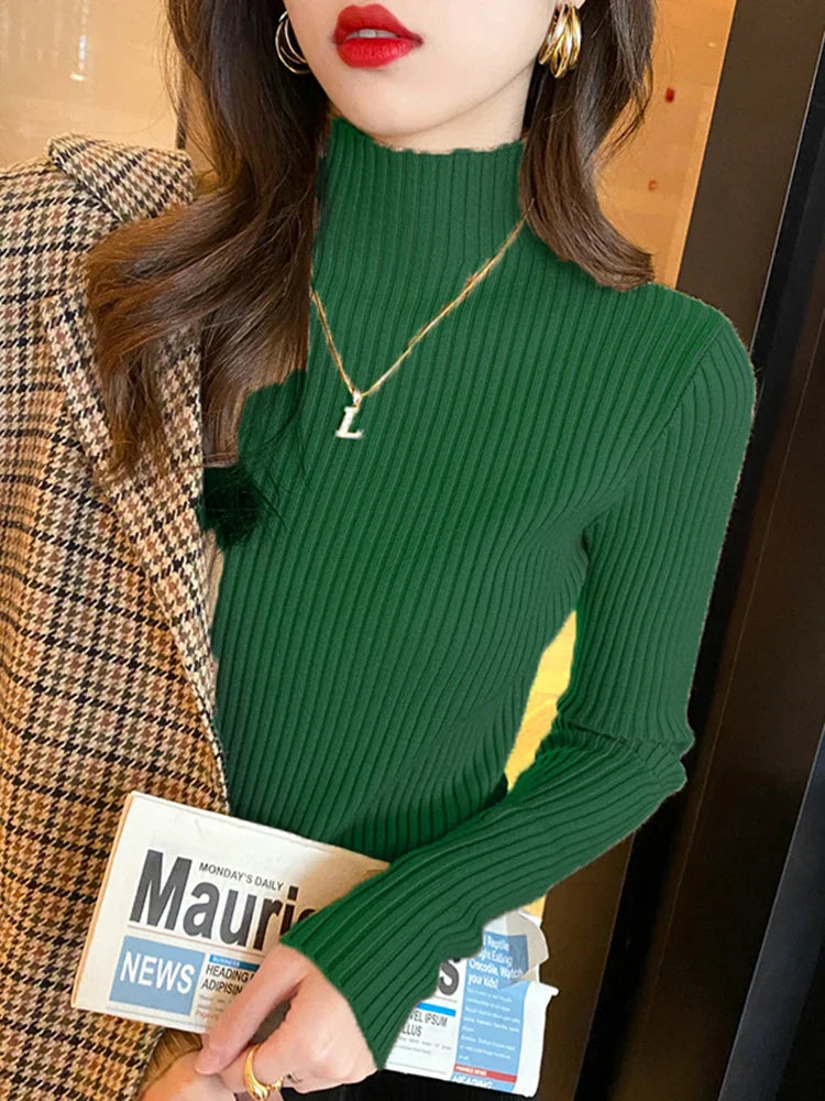 Dam stickad turtleneck tröja; elegant långärmad design, mjuk och värmande i flera stilfulla färger för komfort och stil.