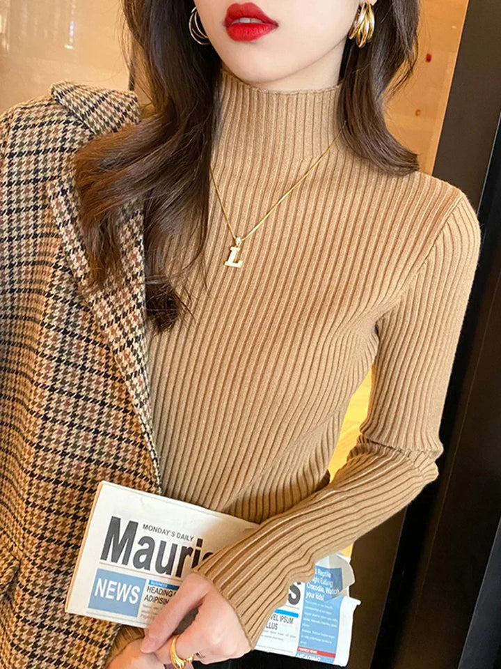 Dam stickad turtleneck tröja; elegant långärmad design, mjuk och värmande i flera stilfulla färger för komfort och stil.