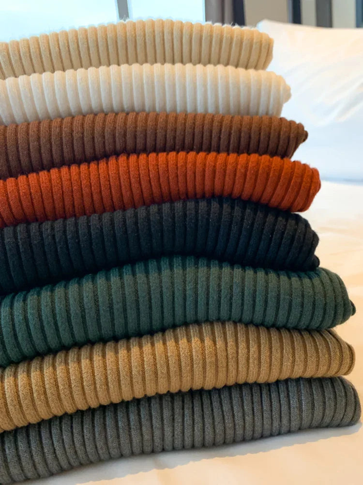 Dam stickad turtleneck tröja; elegant långärmad design, mjuk och värmande i flera stilfulla färger för komfort och stil.