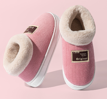 "Dambekväma tofflor med mjuk fleece och varmt foder, slät design, idealiska för kalla vinterdagar."