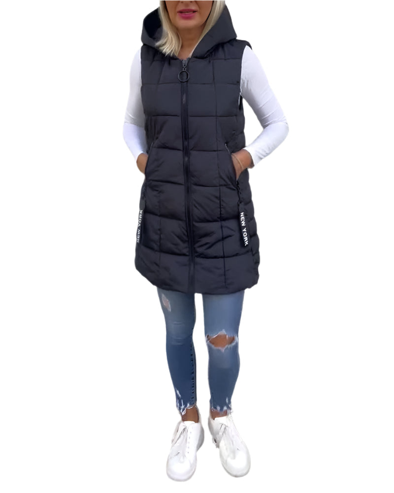 "Damen långärmad pufferjacka med huva, quiltad design, vattentät för vintern, sidovy visar elegant isolering."