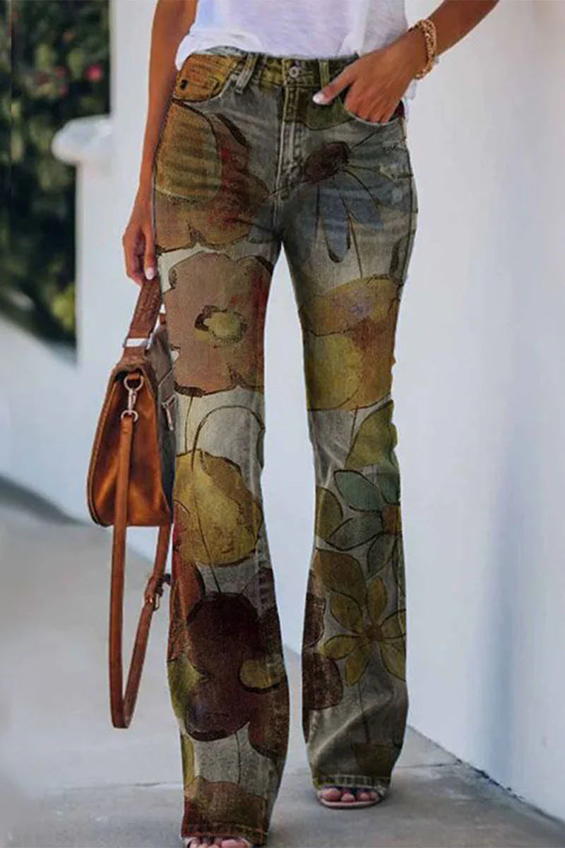 "Damer jeans med blommig fickdetalj, stretchig denimlook för stil och komfort."